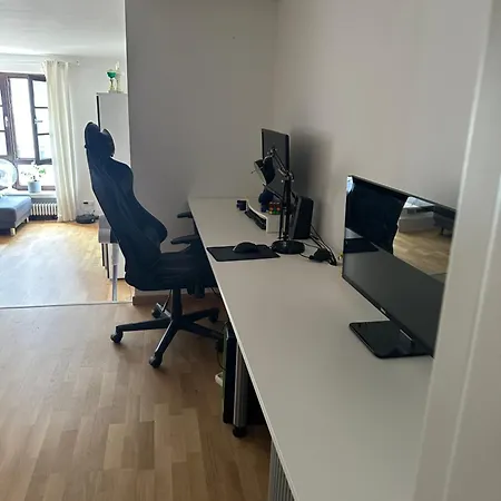 Private Im Herzen Koelns * Keulen